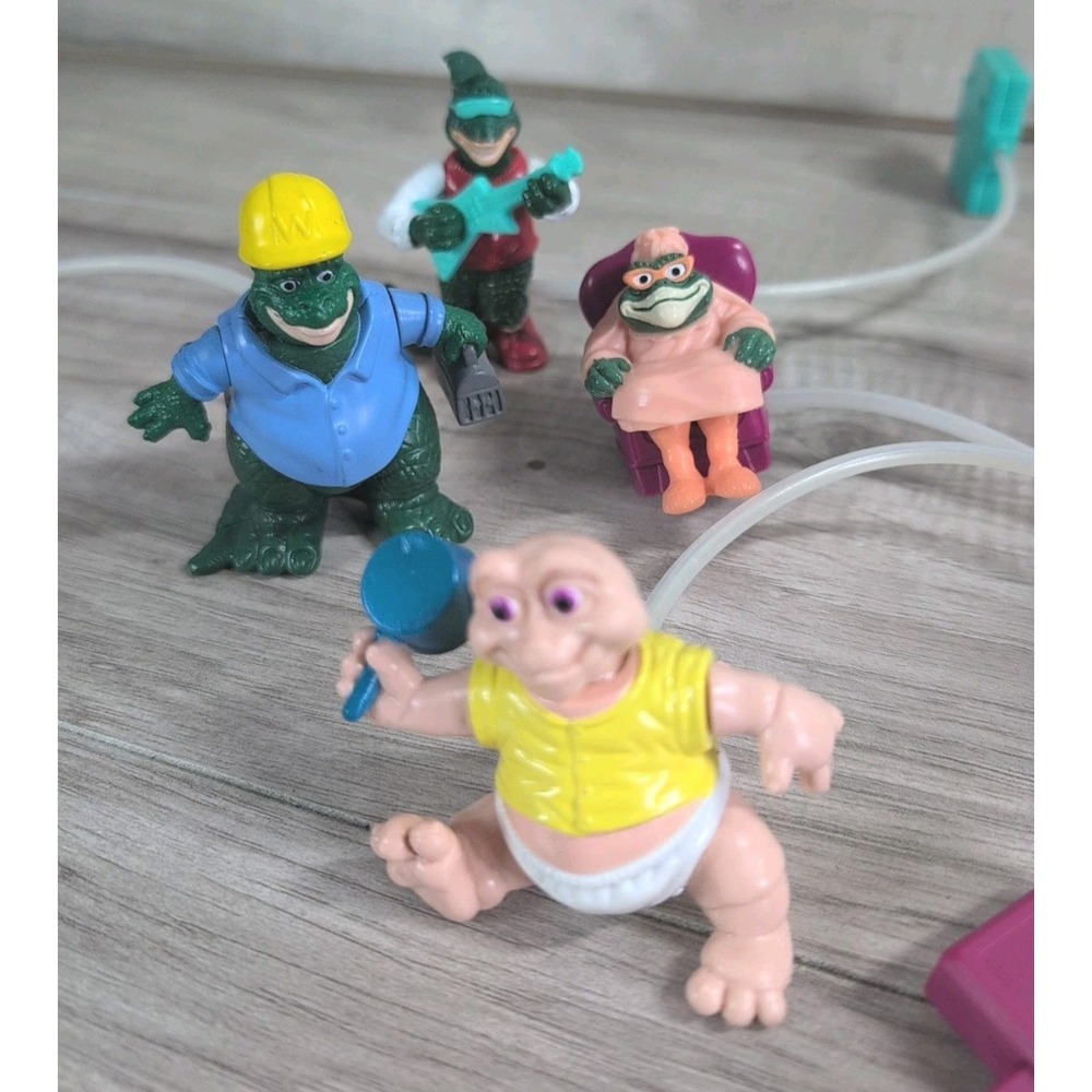 4 Dinosaurs TV Show Action Figure. McDonalds Happy Meal Toy (B) Baby Sinclair
